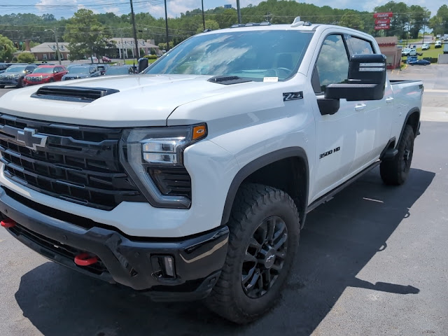 2025 Chevrolet Silverado 3500HD LTZ