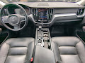 2020 Volvo XC60 T6 Momentum